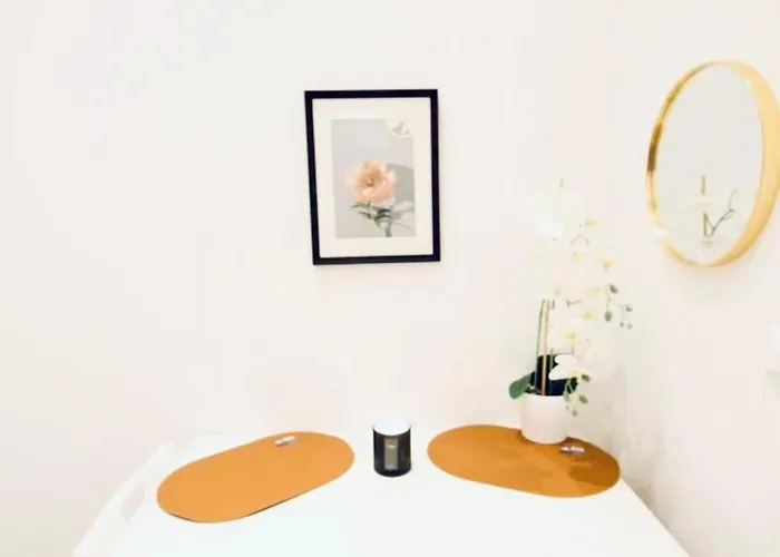 Super Cozy 5 Bedroom Shared 10min Walk To Augarten Vienna