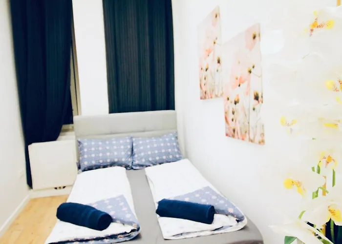 Super Cozy 5 Bedroom Shared 10min Walk To Augarten Appartamento
