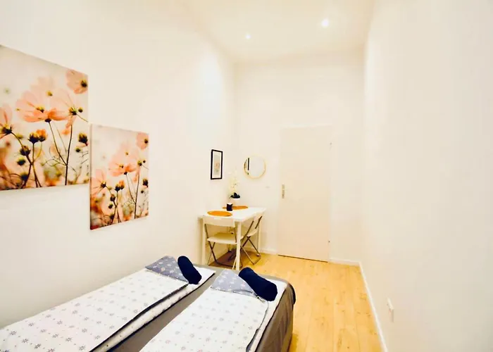 Super Cozy 5 Bedroom Shared 10min Walk To Augarten Appartamento *
