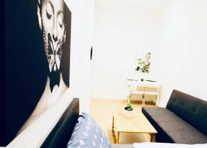 Super Cozy 5 Bedroom Shared 10min Walk To Augarten Appartamento
