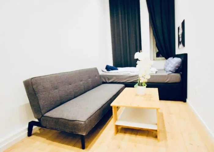 Appartamento Super Cozy 5 Bedroom Shared 10min Walk To Augarten *