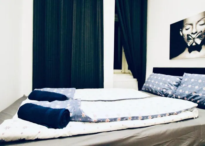 Super Cozy 5 Bedroom Shared 10min Walk To Augarten * Vienna