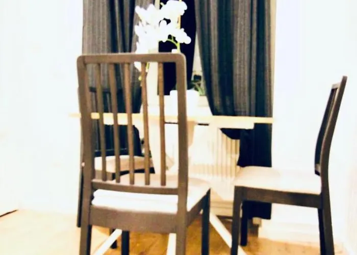 Appartamento Super Cozy 5 Bedroom Shared 10min Walk To Augarten