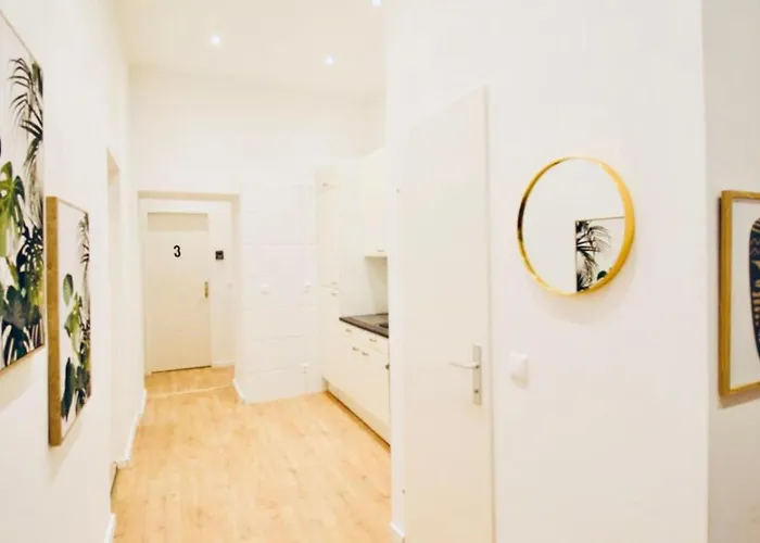 Super Cozy 5 Bedroom Shared 10min Walk To Augarten Vienna