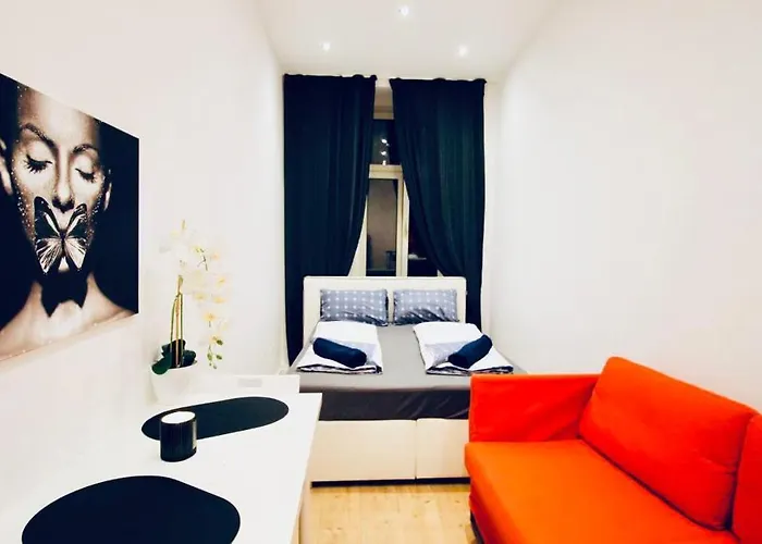 Super Cozy 5 Bedroom Shared 10min Walk To Augarten *
