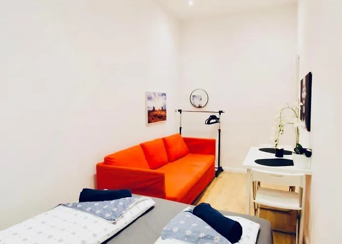 Super Cozy 5 Bedroom Shared 10min Walk To Augarten Vienna